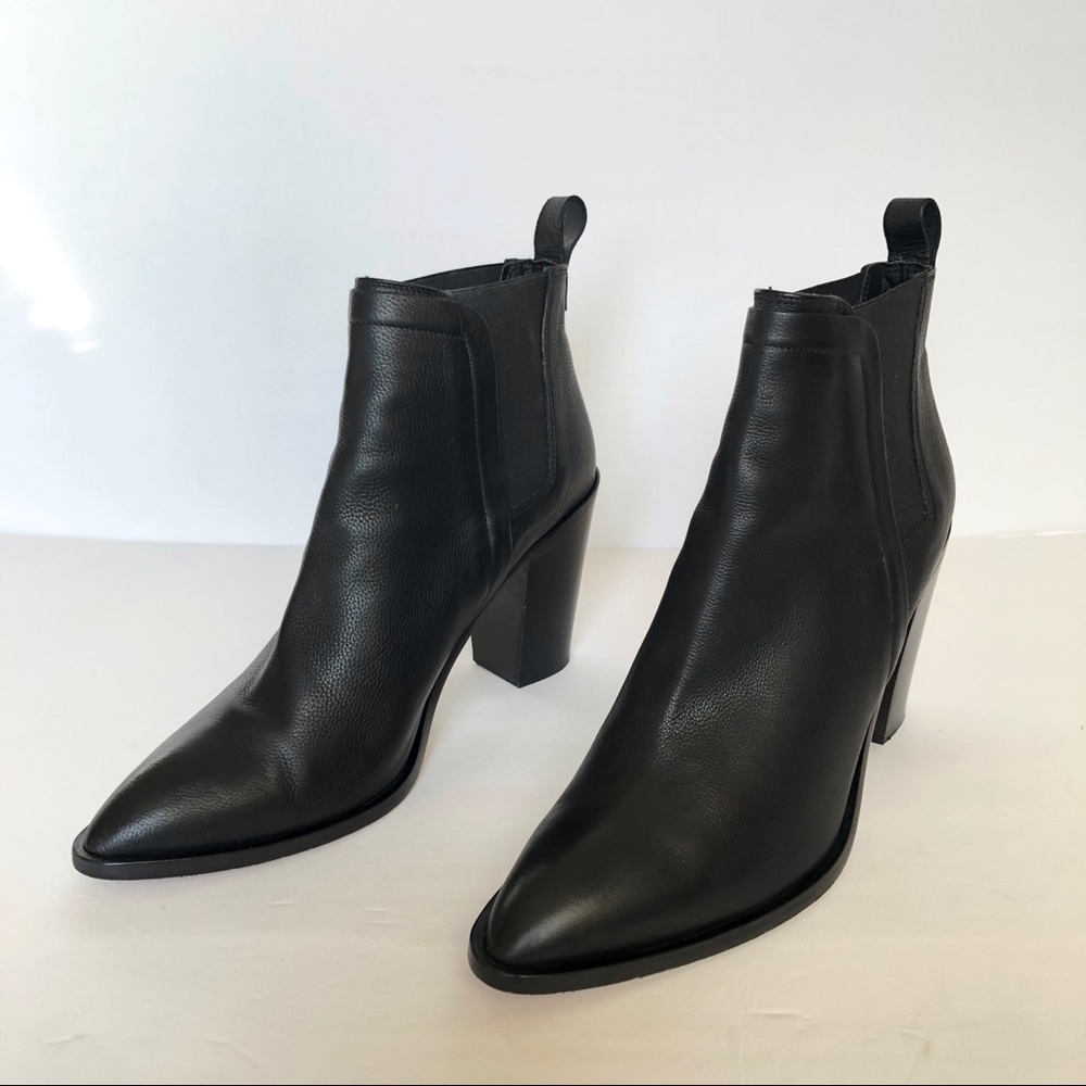Arno Cooperative Bianca Black Leather Chelsea Block Heel Booties Size 10